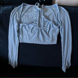 $5 if bundled 💞 Blue long sleeve halter crop top